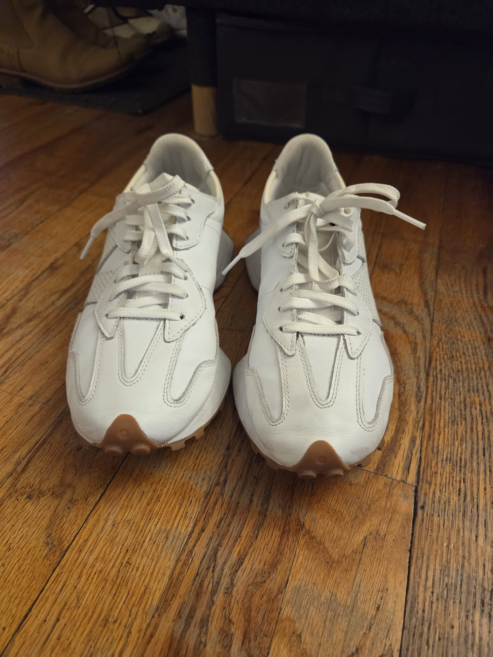 Women's New Balance 327 White Size 9